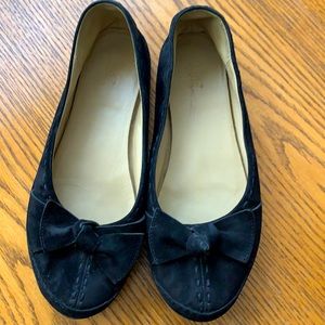 Black flats, stitching detail, bows, black suede